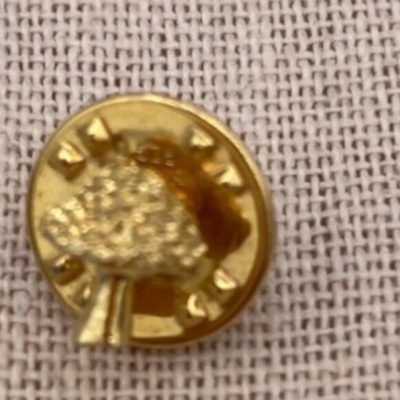 Gold-Tone Mushroom Lapel Pin Brooch Vintage Style Small Size Unique Collectible - Picture 4 of 4